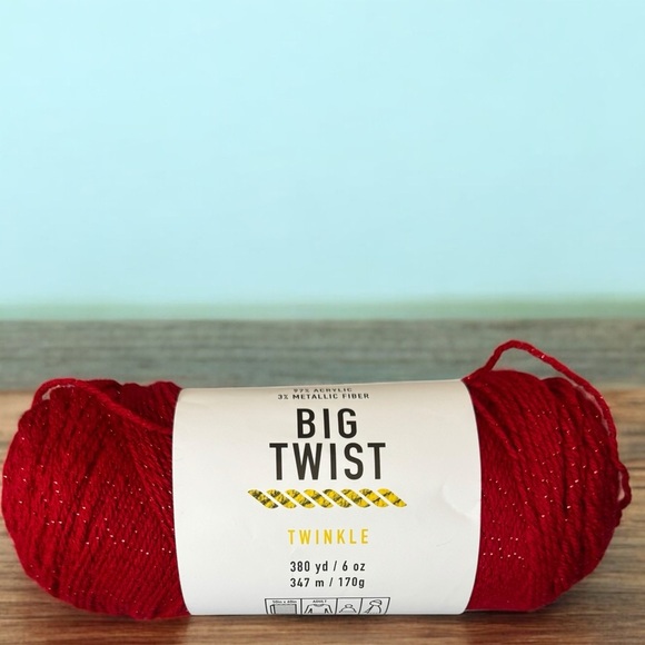 Big Twist Twinkle Yarn Red Sparkle – 6 oz | 347 yds | Acrylic Blend - Picture 1 of 4